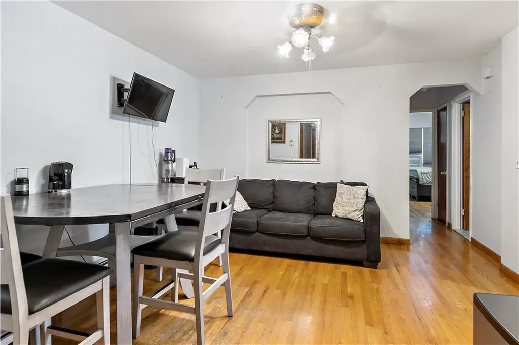1622 Haight Avenue Bronx NY 10461