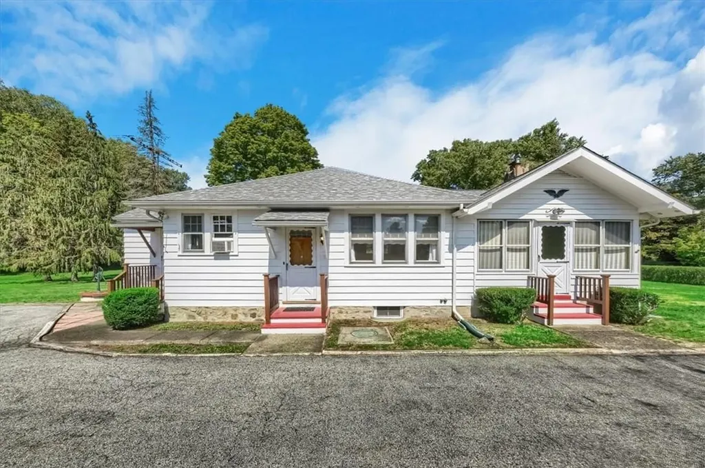 263 Jackson Avenue New Windsor NY 12553