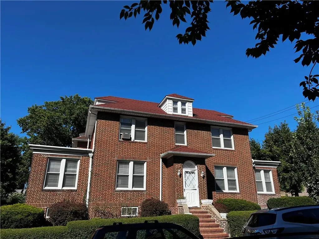 4219 Oneida Avenue Bronx NY 10470
