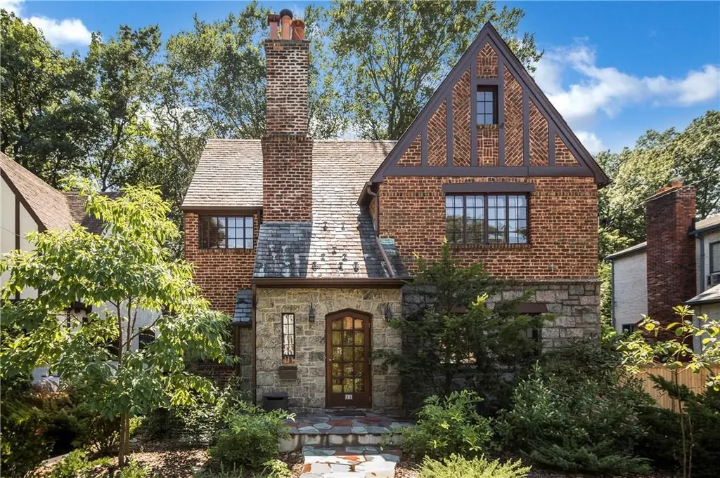 84 Parkway East Mount Vernon NY 10552