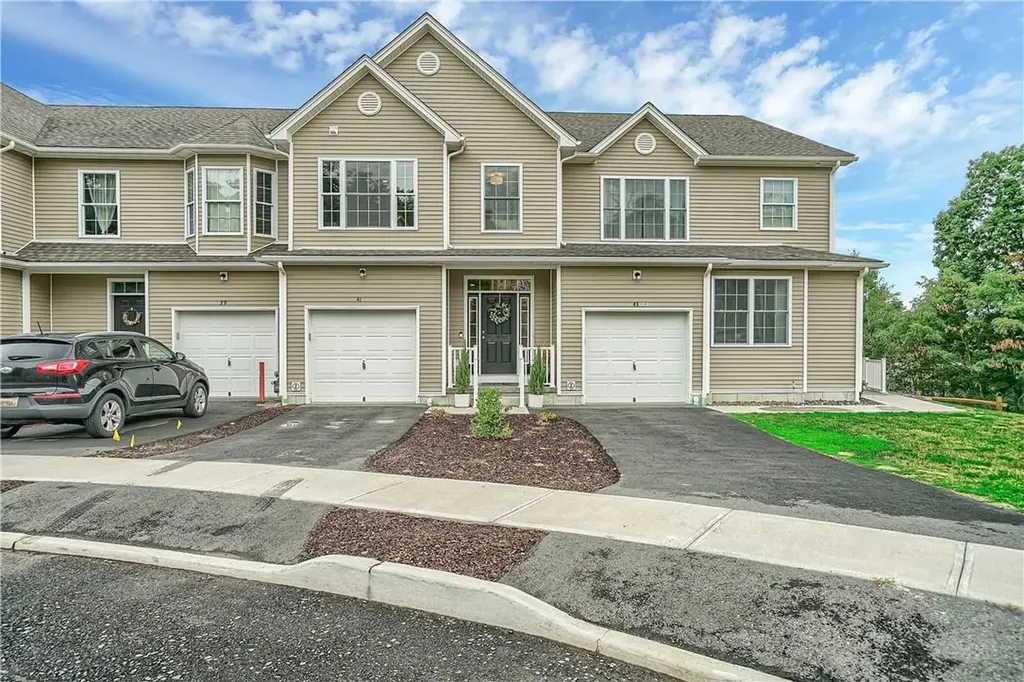 41 Pinto Road E Middletown NY 10941