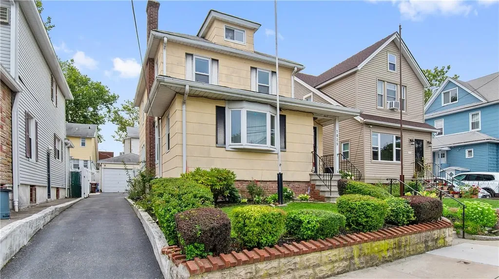 1829 Willow Lane Bronx NY 10461