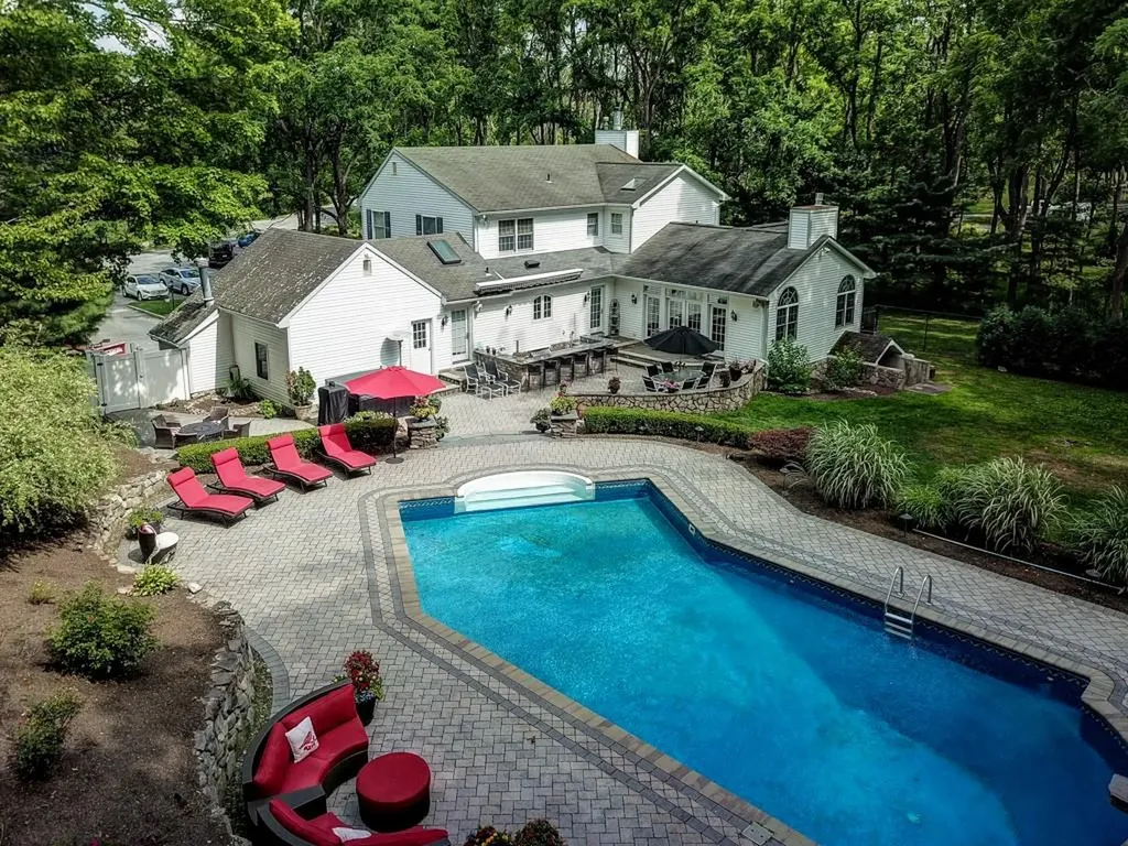 15 Sandfort Lane Warwick NY 10990