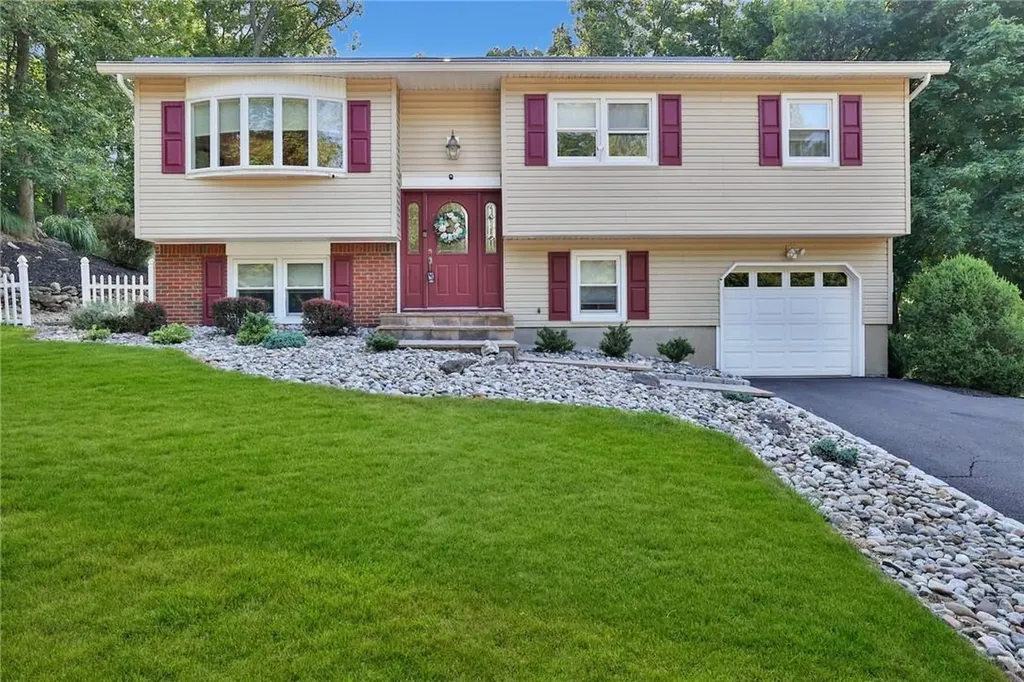 9 Ann Avenue Stony Point NY 10980