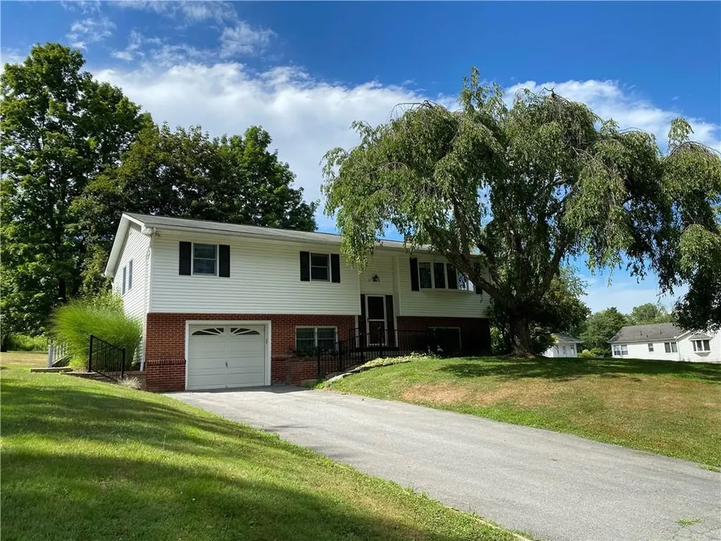 24 De Block Road Middletown NY 10940