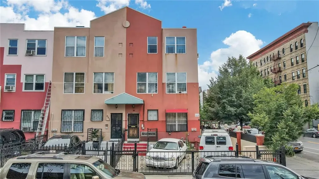 400 E 155th Street Bronx NY 10455