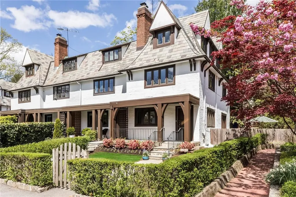 1 Bolton Gardens Bronxville NY 10708