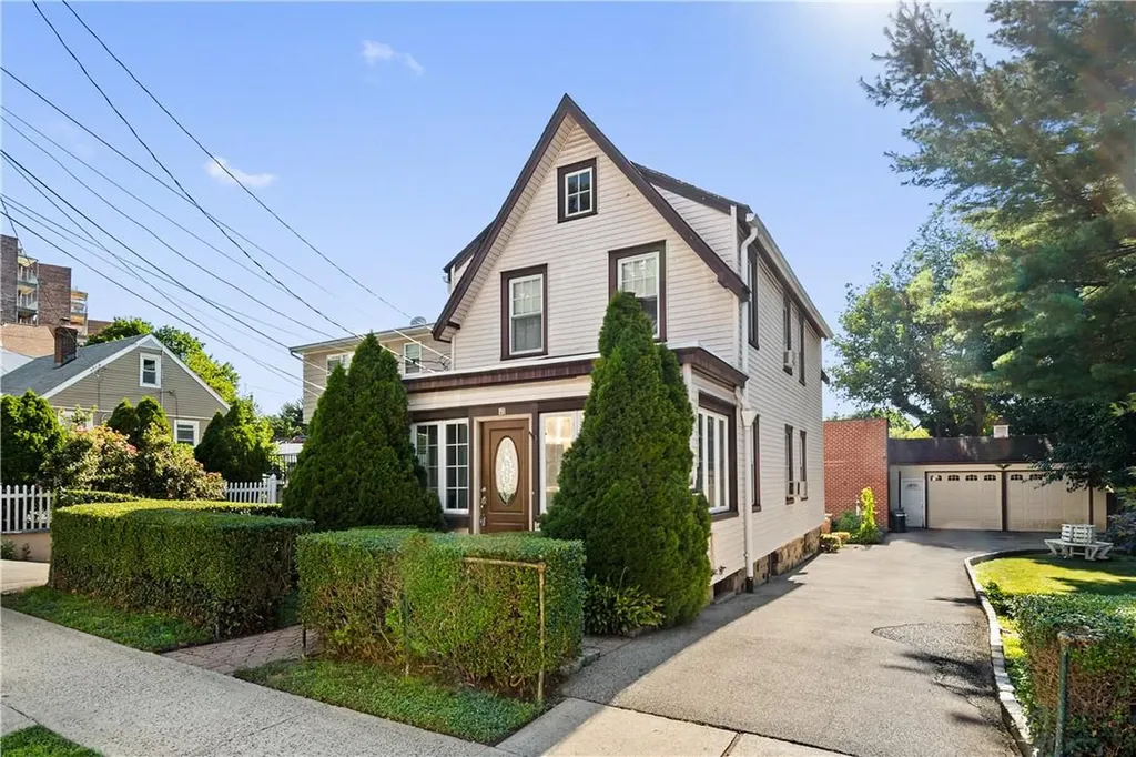 190 Crescent Place Yonkers NY 10704