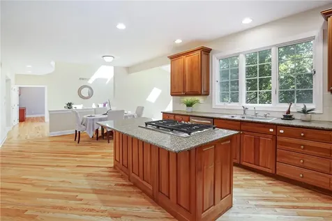 33 Inverness Court White Plains NY 10605