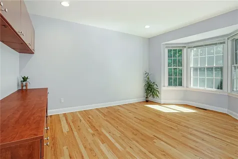 33 Inverness Court White Plains NY 10605