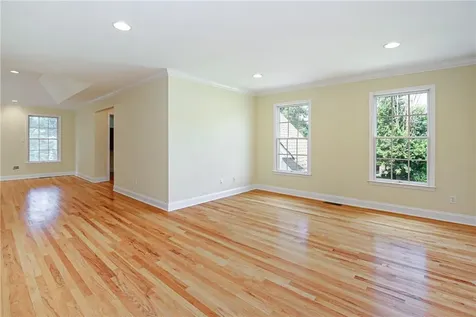 33 Inverness Court White Plains NY 10605