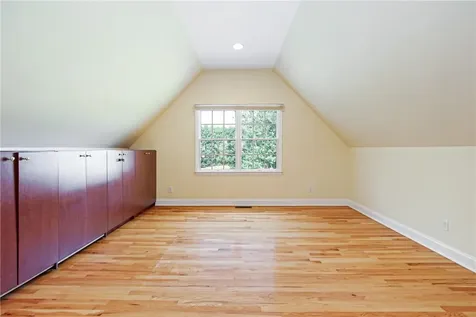 33 Inverness Court White Plains NY 10605
