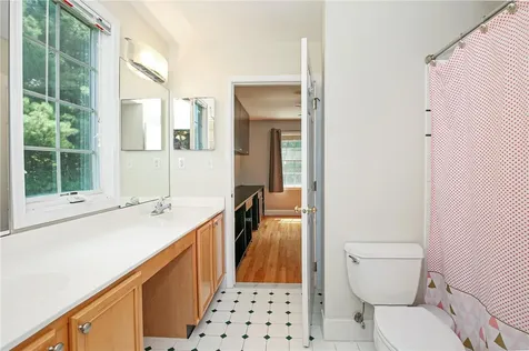 33 Inverness Court White Plains NY 10605