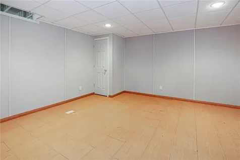 33 Inverness Court White Plains NY 10605