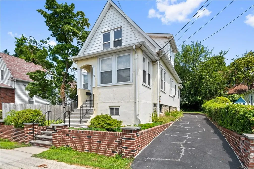 116 King Avenue Yonkers NY 10704