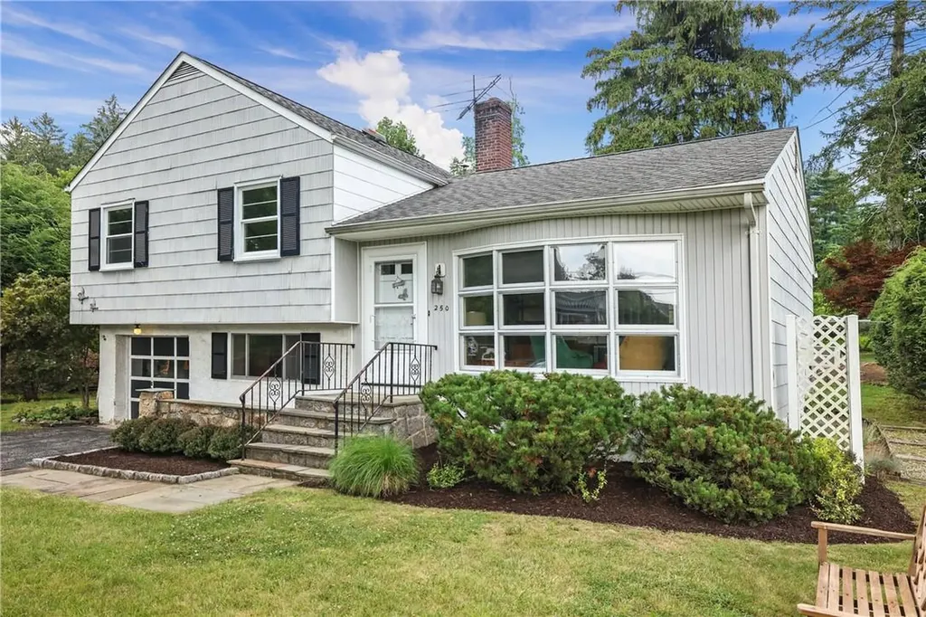 250 Linda Avenue Hawthorne NY 10532