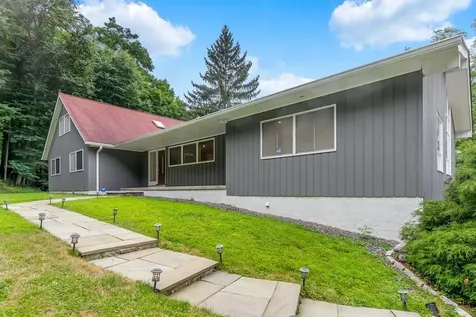 145 Crow Hill Path Mount Kisco NY 10549