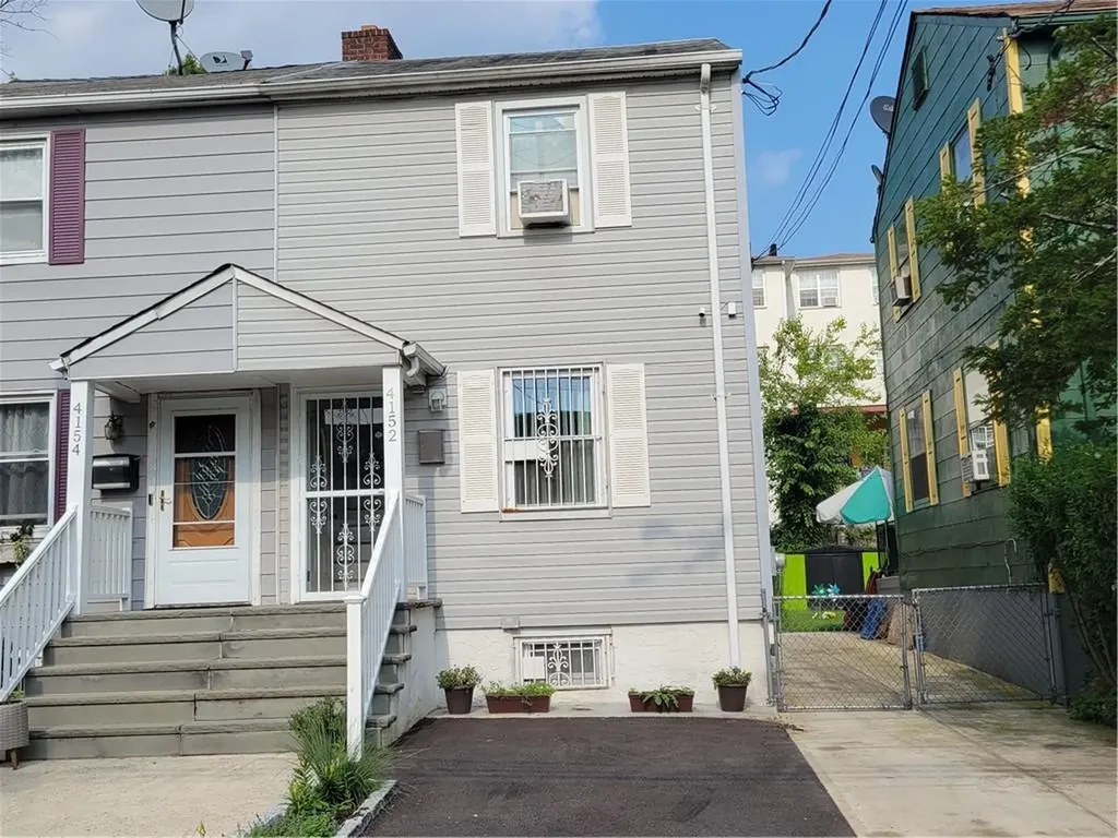 4152 Murdock Avenue Bronx NY 10466