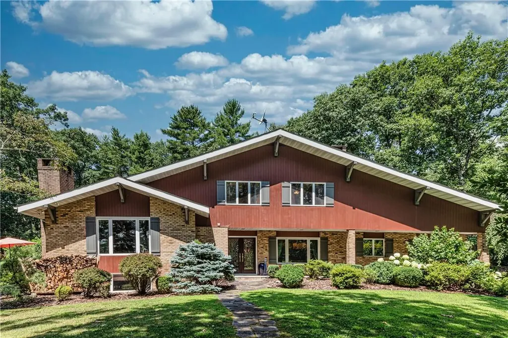 311 Hillside Court Kingston NY 12401