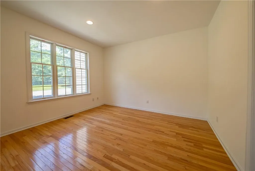 98 Travis Road Baldwin Place NY 10505