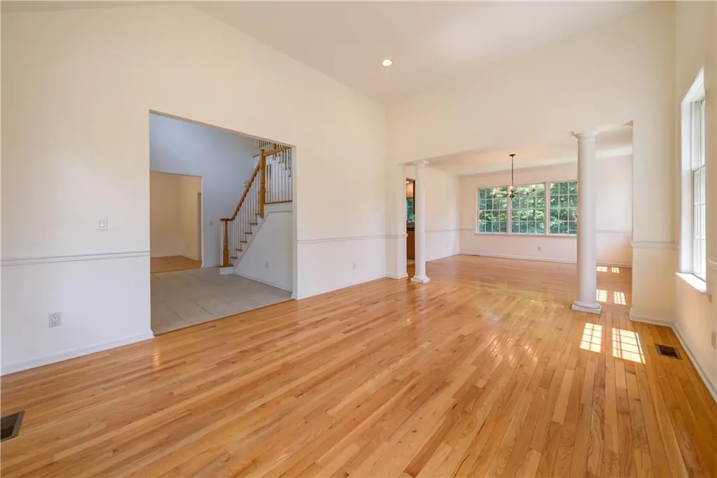 98 Travis Road Baldwin Place NY 10505