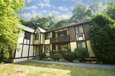 36 Foxwood Drive Pleasantville NY 10570