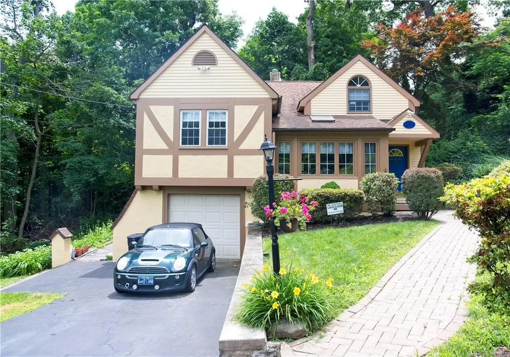44 Sudbury Drive Yonkers NY 10710