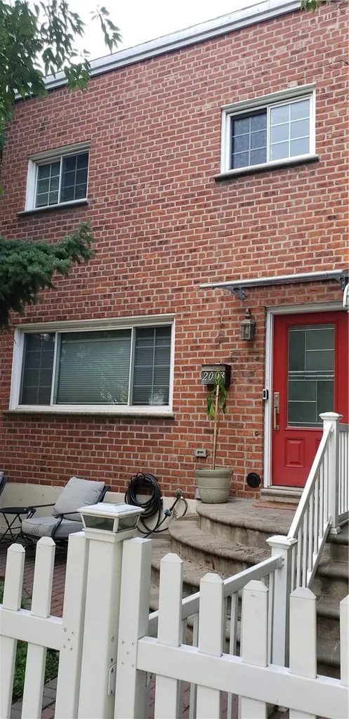 2003 Chatterton Avenue Bronx NY 10472