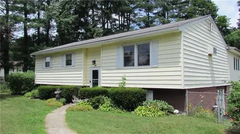 169 S Cross Road Staatsburg NY 12580