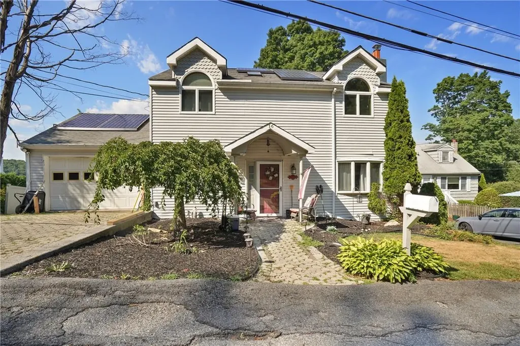 16 Indian Avenue Mahopac NY 10541