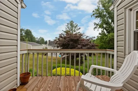 304 Holly Stream Court Brewster NY 10509