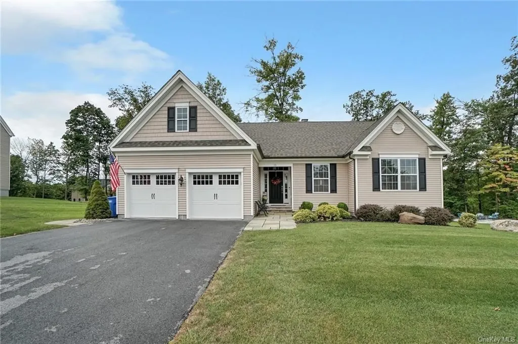 15 Woodmere Circle Goshen NY 10924