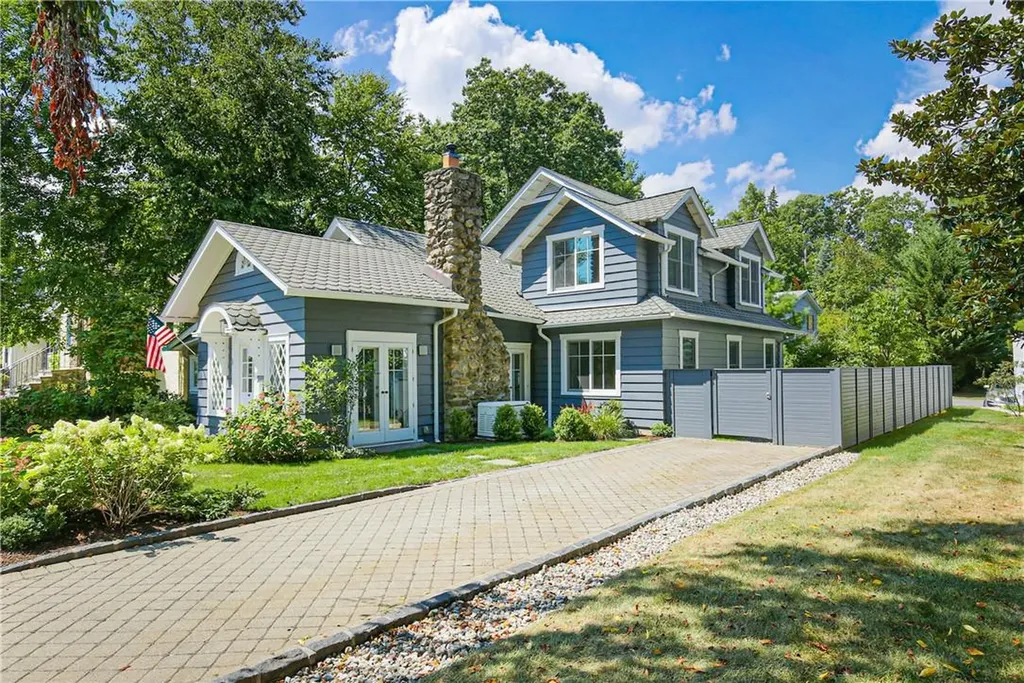 4 Shadow Lane Larchmont NY 10538