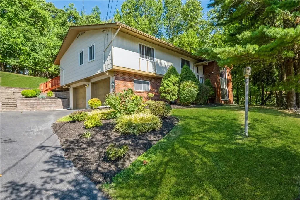 9 Sunny Ridge Road Spring Valley NY 10977