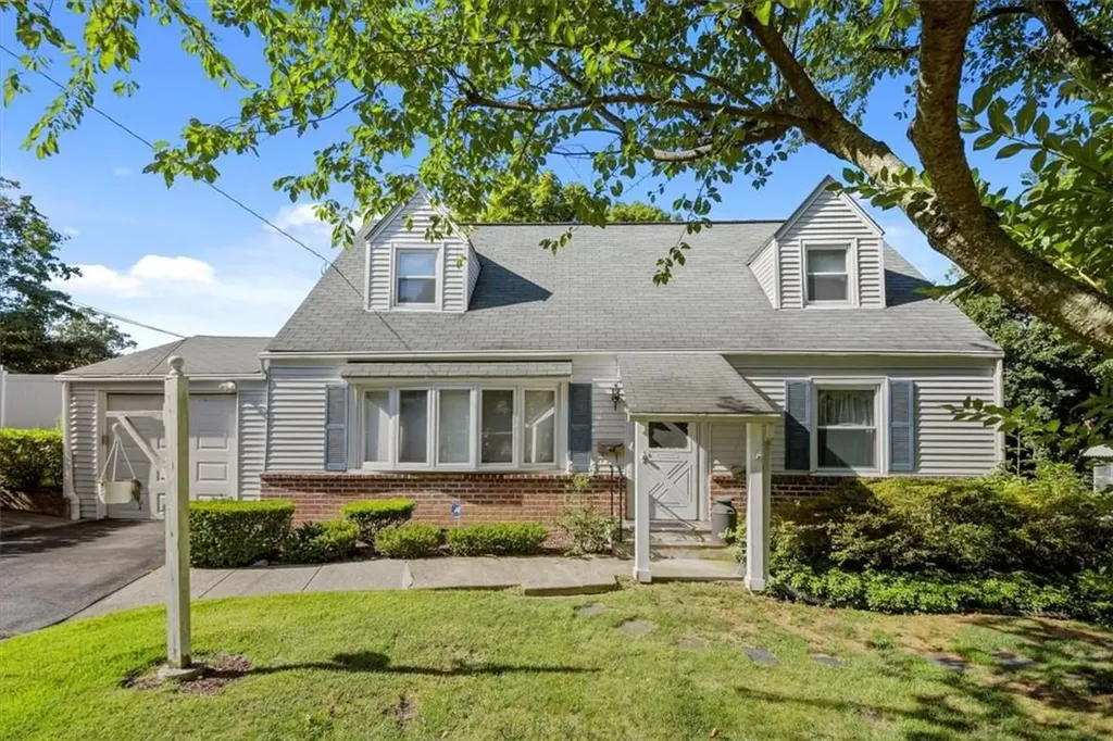 71 Cecil Crest Road Yonkers NY 10701