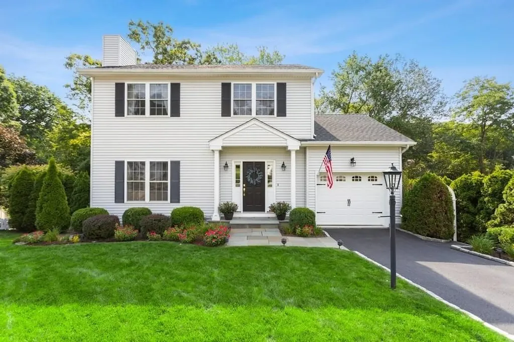 15 Louis Court Peekskill NY 10566