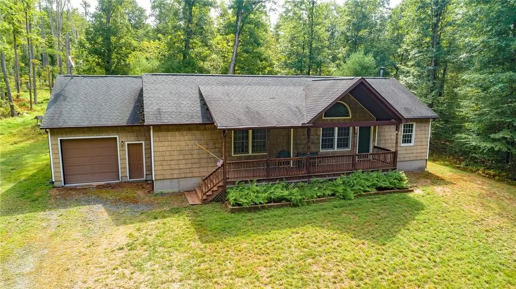 6908 State Route 97 Narrowsburg NY 12764