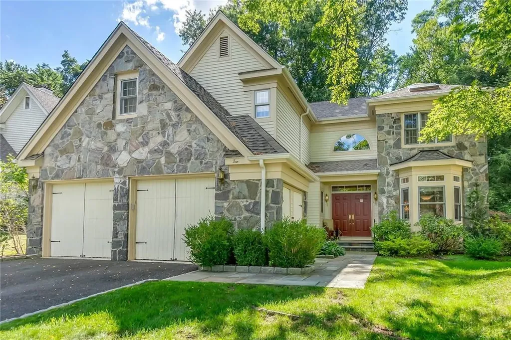 10 Easthaven Lane White Plains NY 10605