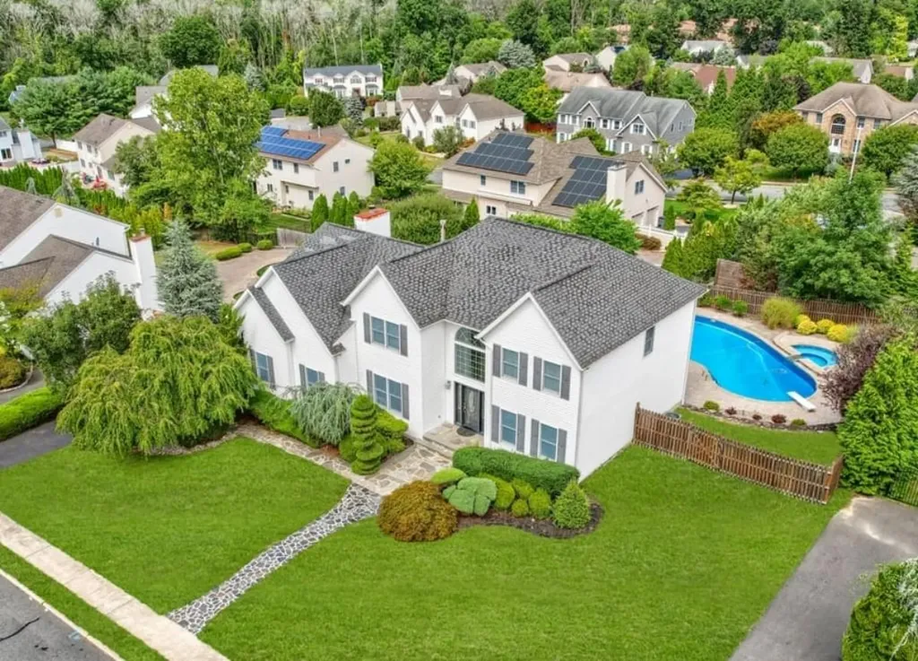 19 Blue Heron Road Nanuet NY 10954
