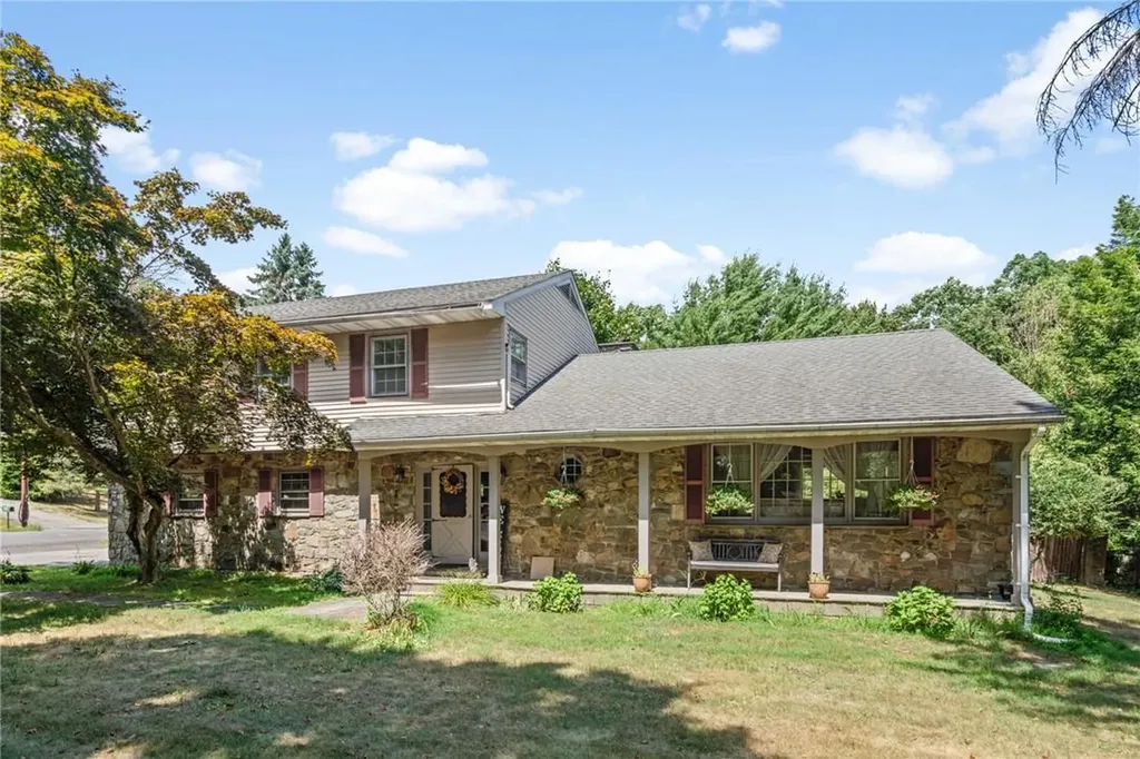 2 Ivy Lane Marlboro NY 12542
