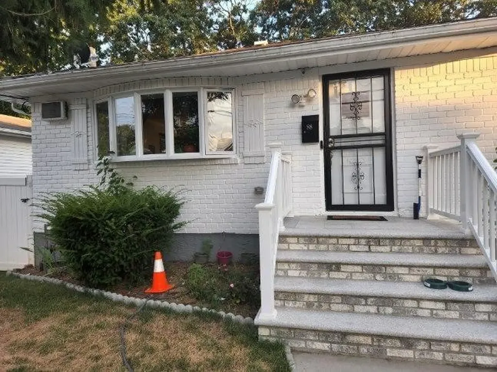 88 Bennett Avenue Roosevelt NY 11575