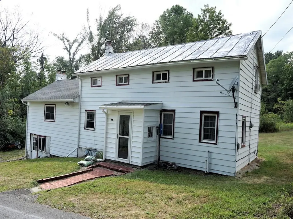 5 King Road Red Hook NY 12571
