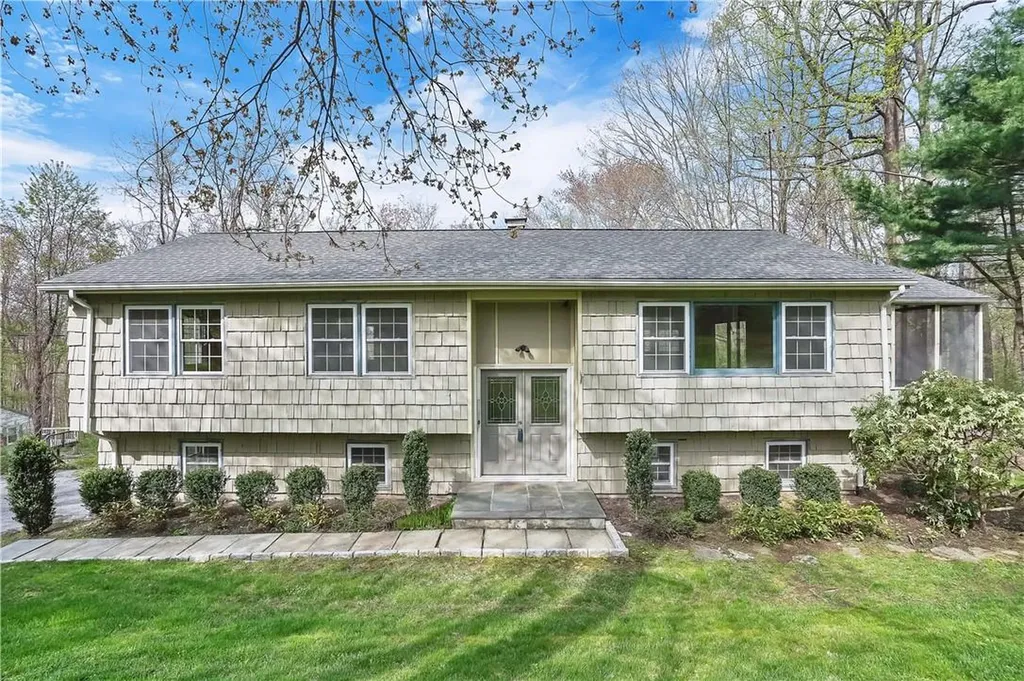 18 Debbie Lane Cross River NY 10518