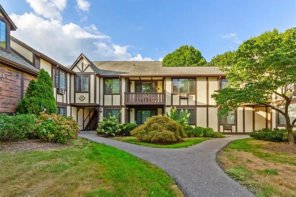 52 Foxwood Drive Pleasantville NY 10570
