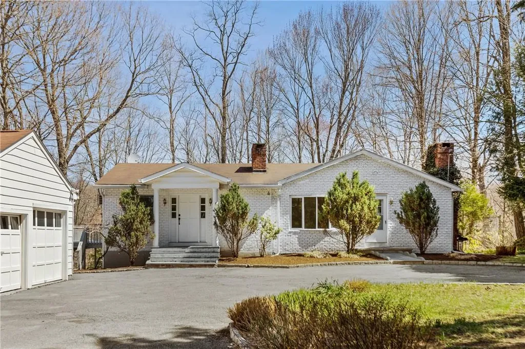 8 Gordon Avenue Bedford NY 10506
