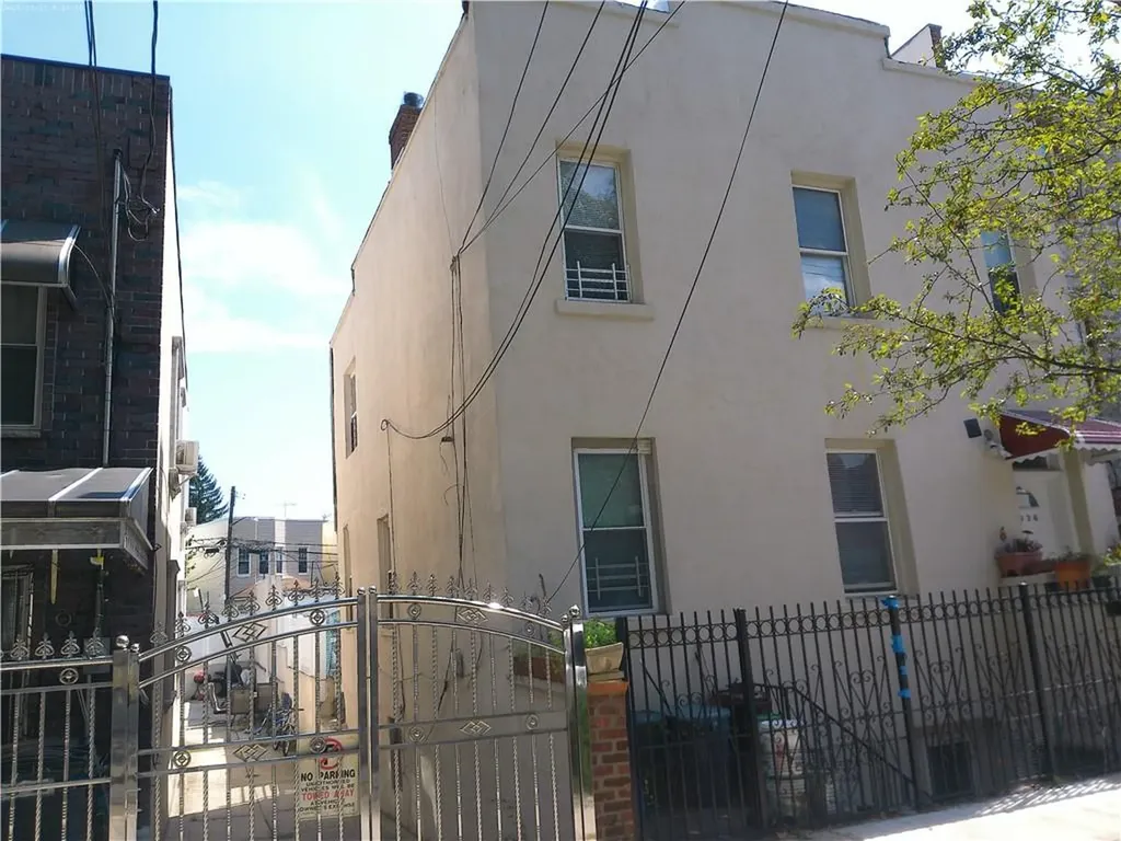 1936 Hunt Avenue Bronx NY 10462