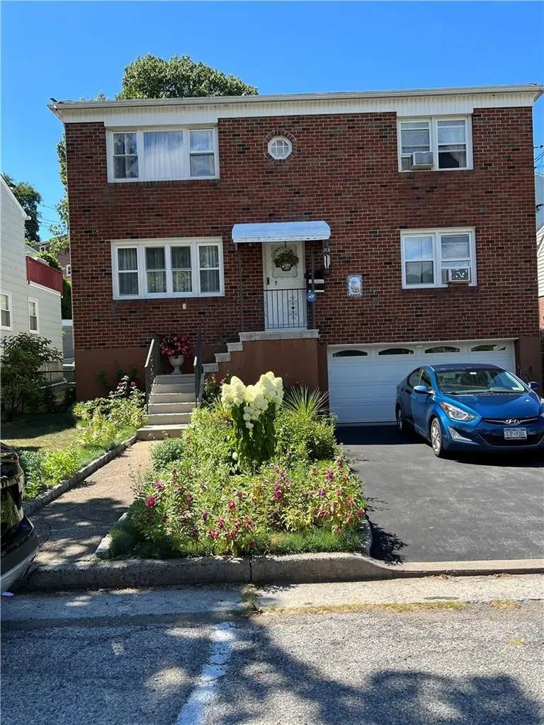 7 Thurton Place Yonkers NY 10704