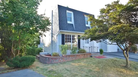 21 Hawthorn Court Fishkill NY 12524