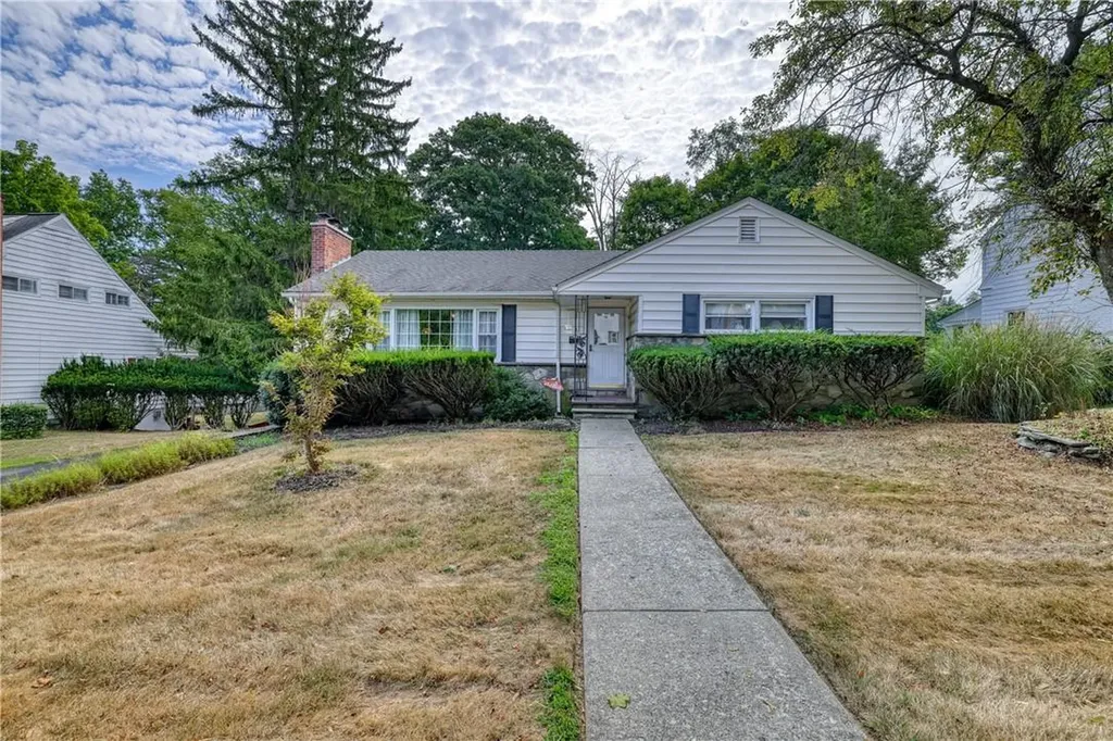 9 Gaskin Road Poughkeepsie NY 12601