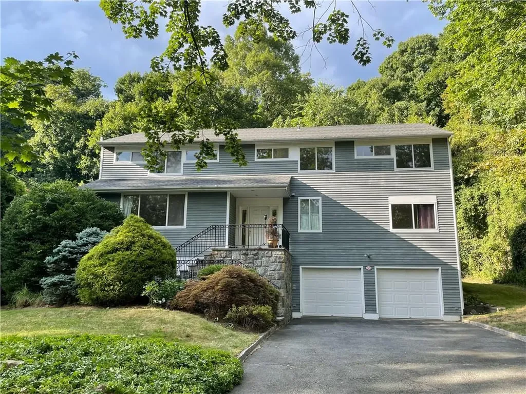 33 Hillair Circle White Plains NY 10605
